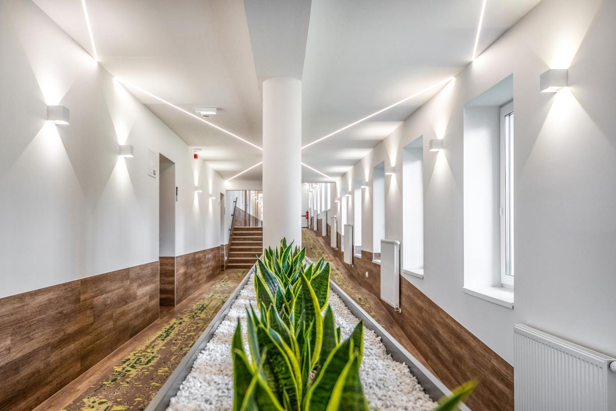 Szarvaskut Hotel Zirc Εξωτερικό φωτογραφία