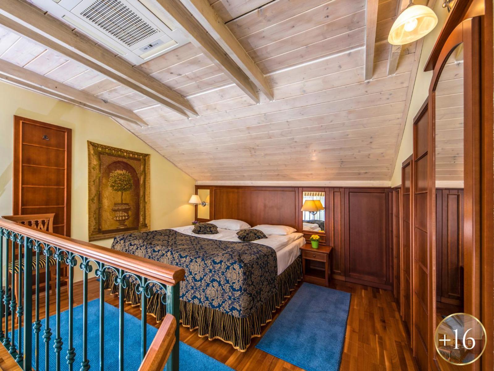 Szarvaskut Hotel Zirc Εξωτερικό φωτογραφία