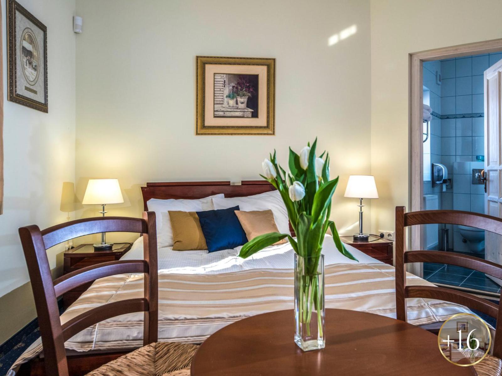 Szarvaskut Hotel Zirc Εξωτερικό φωτογραφία